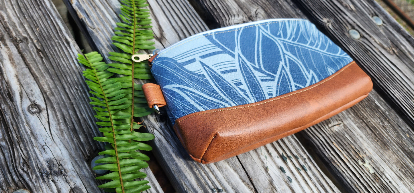 Sweetheart Clutch image 0