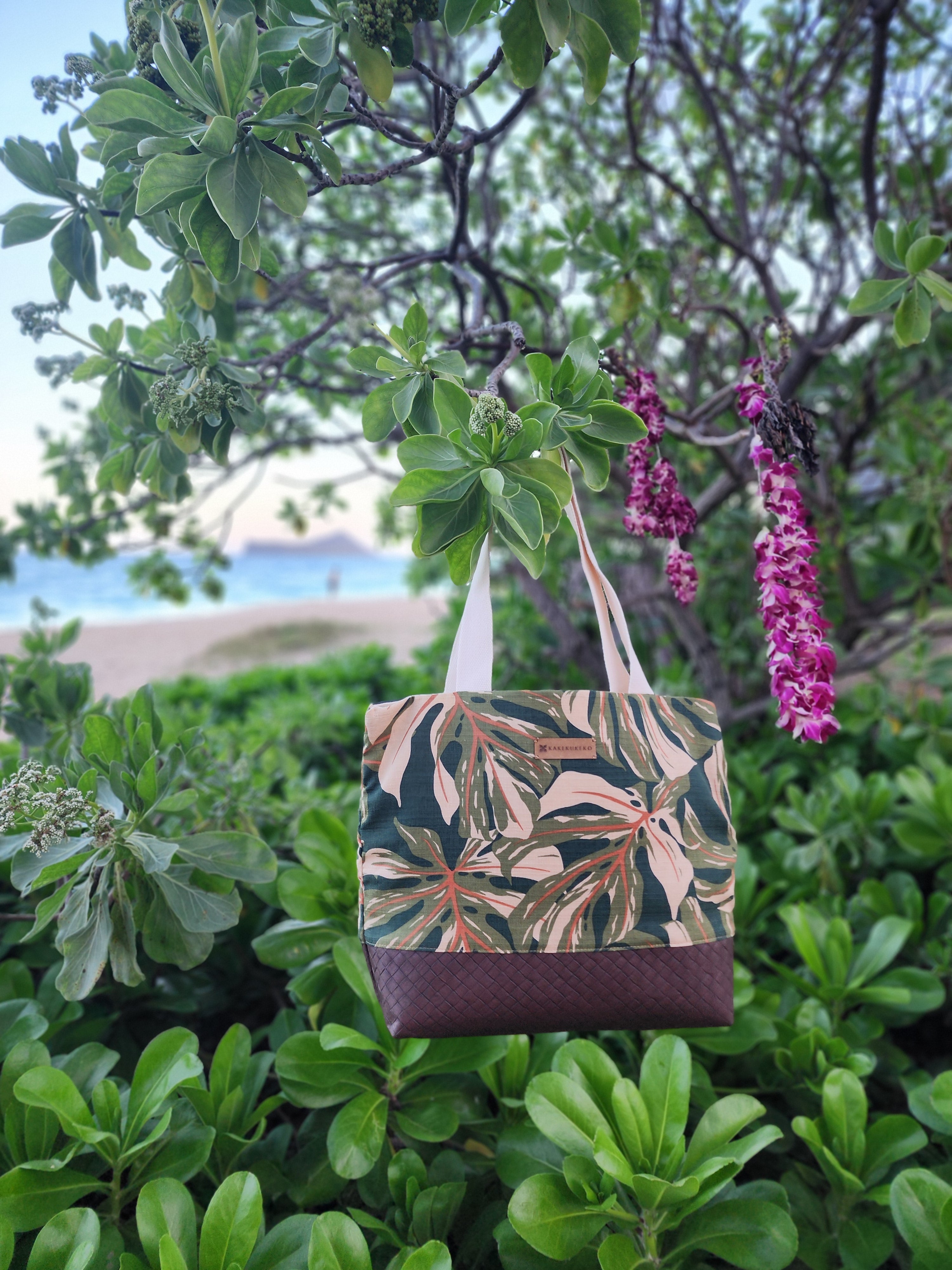 Kakekukeko — Small-batch sewn scrunchies, key wristlets and crossbody bags